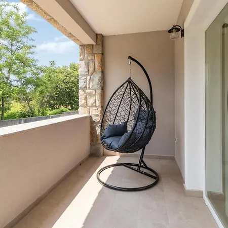 4 Bedroom Stunning In *