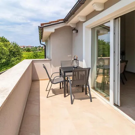 4 Bedroom Stunning In * Lopar