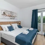 Pet Friendly In Lopar