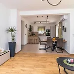 Pet Friendly In Feriehus Lopar