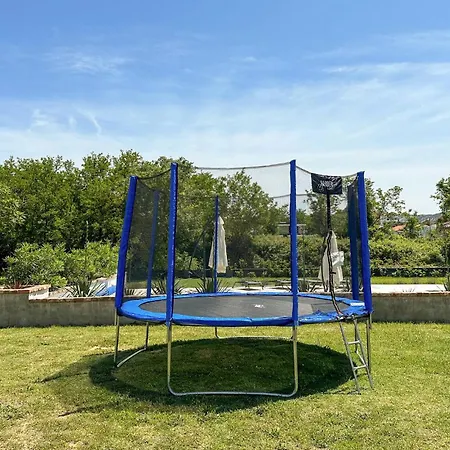 Pet Friendly In Tatil Evi Lopar