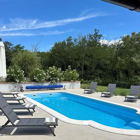 4 Bedroom Stunning In Ferienhaus