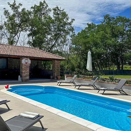 4 Bedroom Stunning In Vikendica Lopar