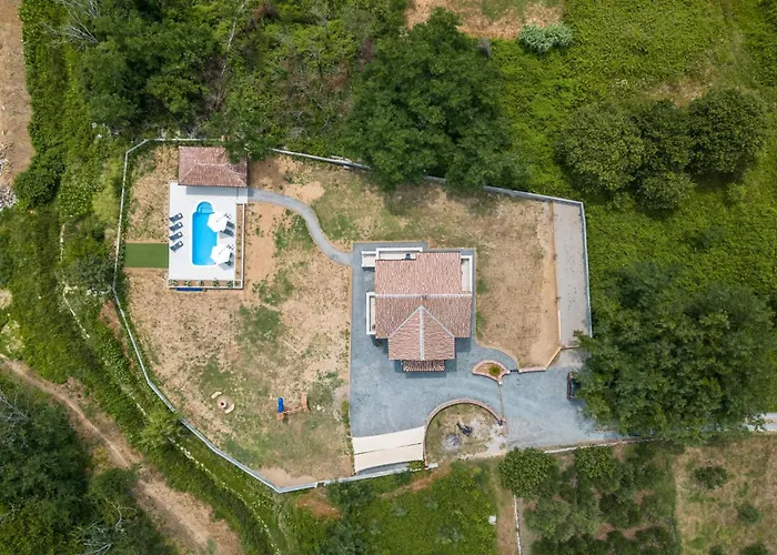 4 Bedroom Stunning In *