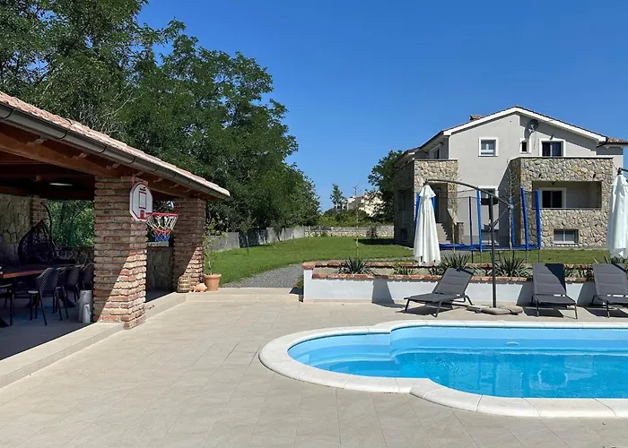 4 Bedroom Stunning In Prázdninový dům *