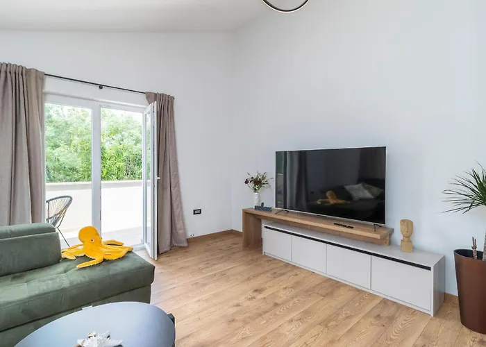 4 Bedroom Stunning In Vikendica Lopar