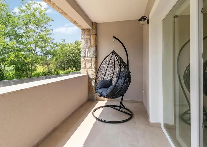 4 Bedroom Stunning In *