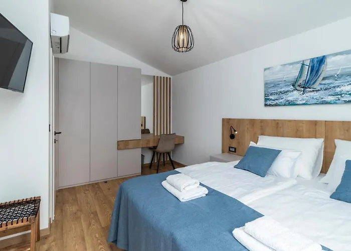 4 Bedroom Stunning In Лопар
