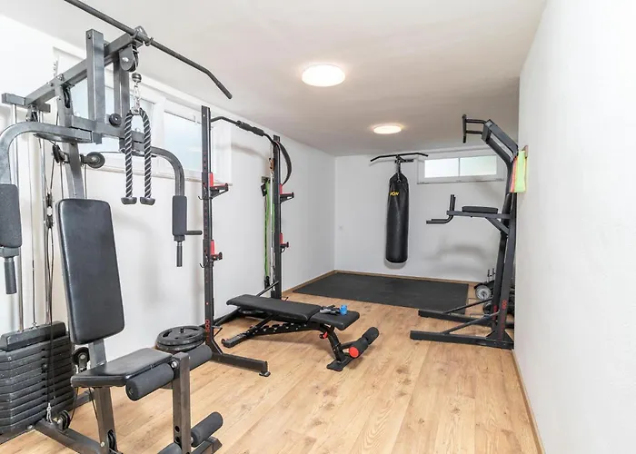 4 Bedroom Stunning In *